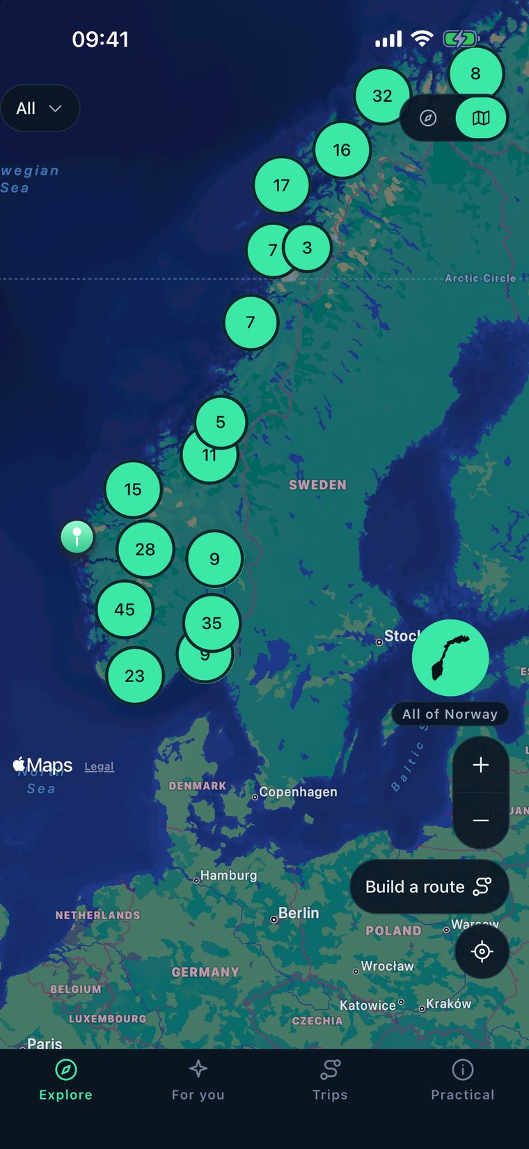 The map in Vegvisir with clusters of places along the whole Norwegian coast and a Build a route button